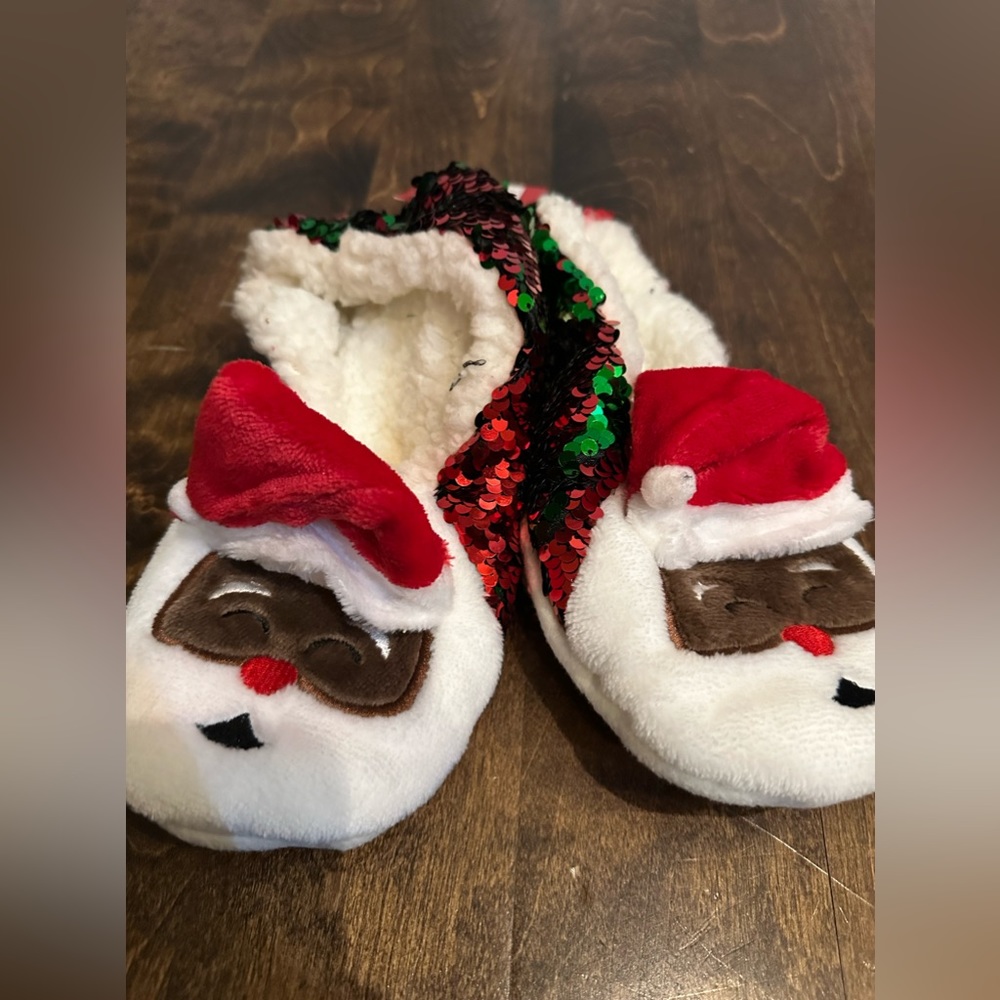 COPY - Wondershop santa sparkle cozy slipper socks size S/M 5-7
